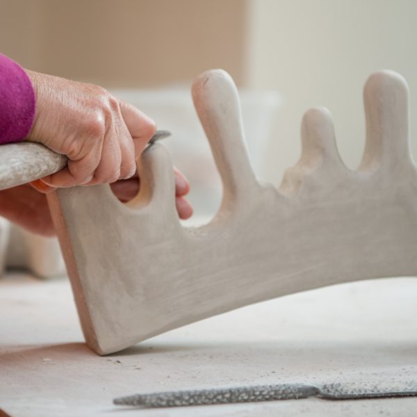 Emanuela Camacci modelliert ihren Entwurf. Foto: Thomas Ochs.