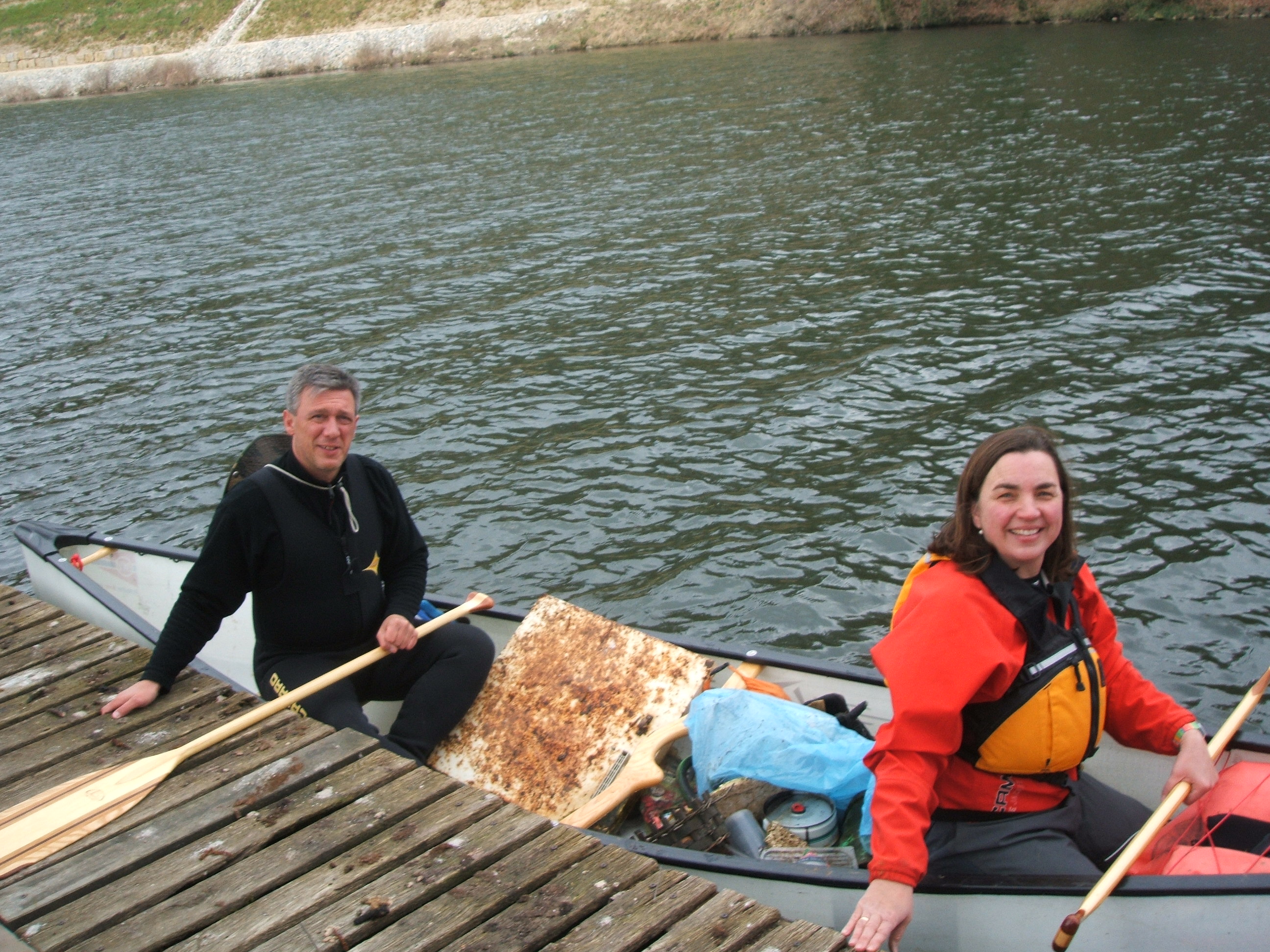 Sammeln vom Boot aus - SCV Coburg Hausen. Foto: SCV Coburg