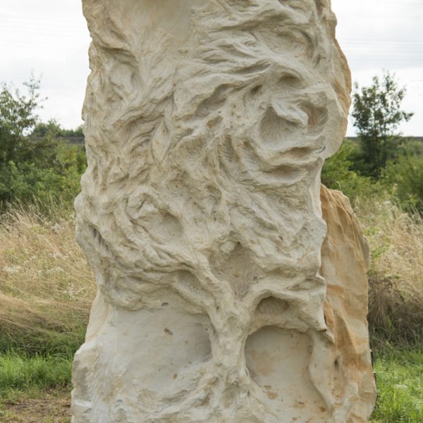 Skulptur "Aqua & Vita" von Marta Cadonicci am Leitenbach bei Memmelsdorf. Foto: Thomas Ochs