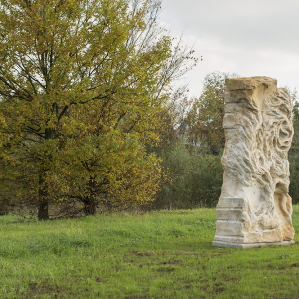 Skulptur "Aqua & Vita" von Marta Cadonicci am Leitenbach bei Memmelsdorf. Foto: Thomas Ochs