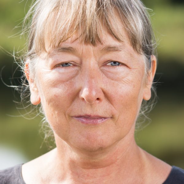 Regina Lange beim Bildhauersymposium 2014, Hallstadt. Foto: Thomas Ochs.