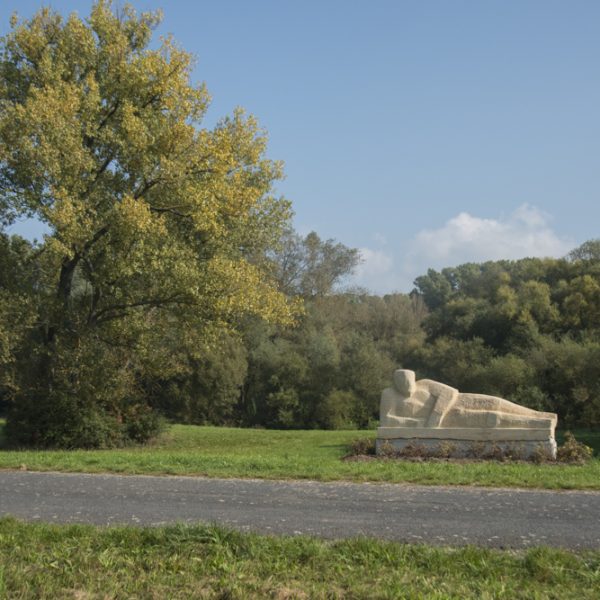 Main-Skulptur von Regina Lange bei Zapfendorf. Foto: Thomas Ochs