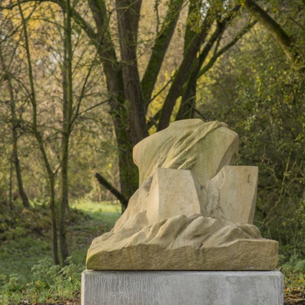 Skulptur "Fiume" von Francesco Cremoni am Main bei Kemmern. Foto: Thomas Ochs