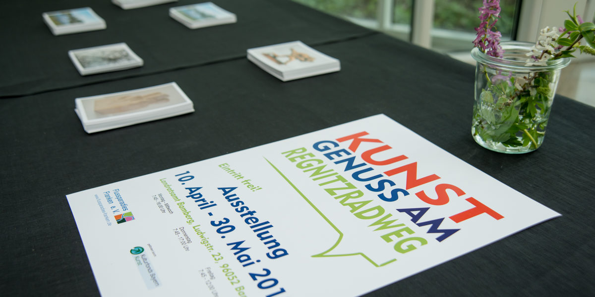 _Web2018_04_Ochs_Ausstellung_KaK-7225_Web-7225 Kunstgenuss am RegnitzRadweg: Ausstellungsplakat und Postkaarten. Foto: Thomas Ochs