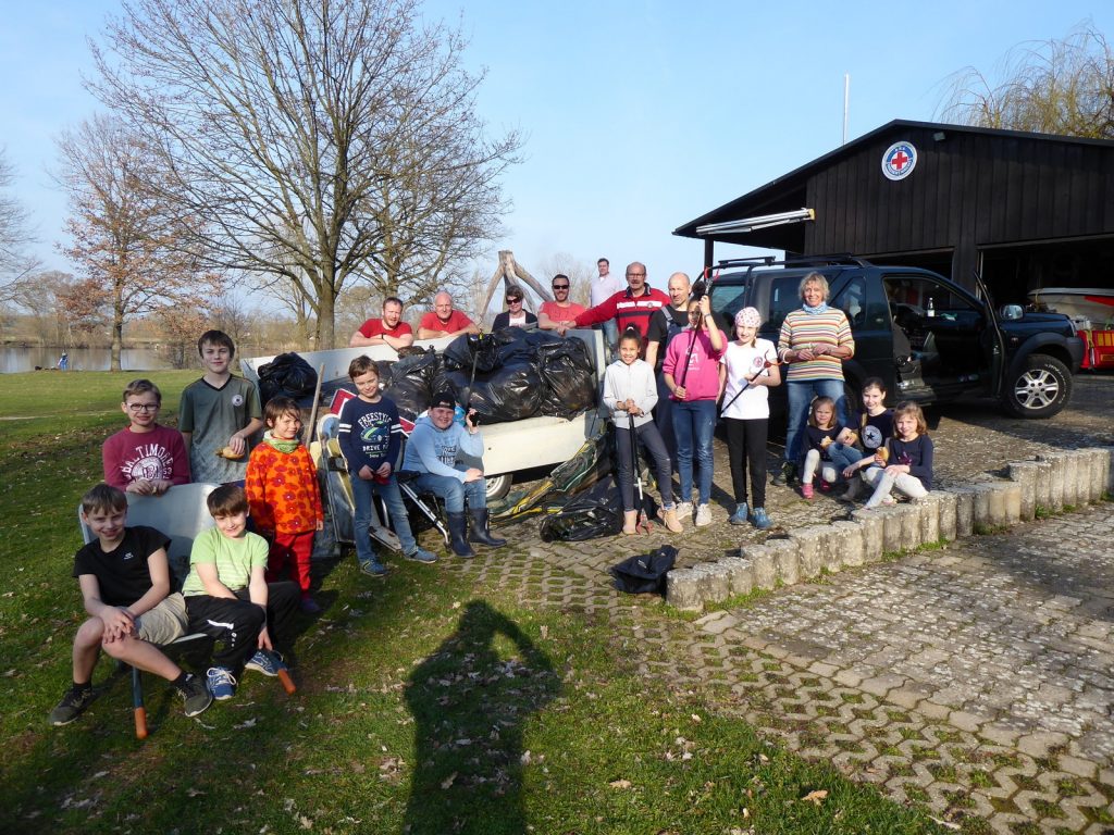 Die fleißigen Helferinnen und Helfer der Wasserwacht Lichtenfels: Foto: Wasserwacht Lichtenfels