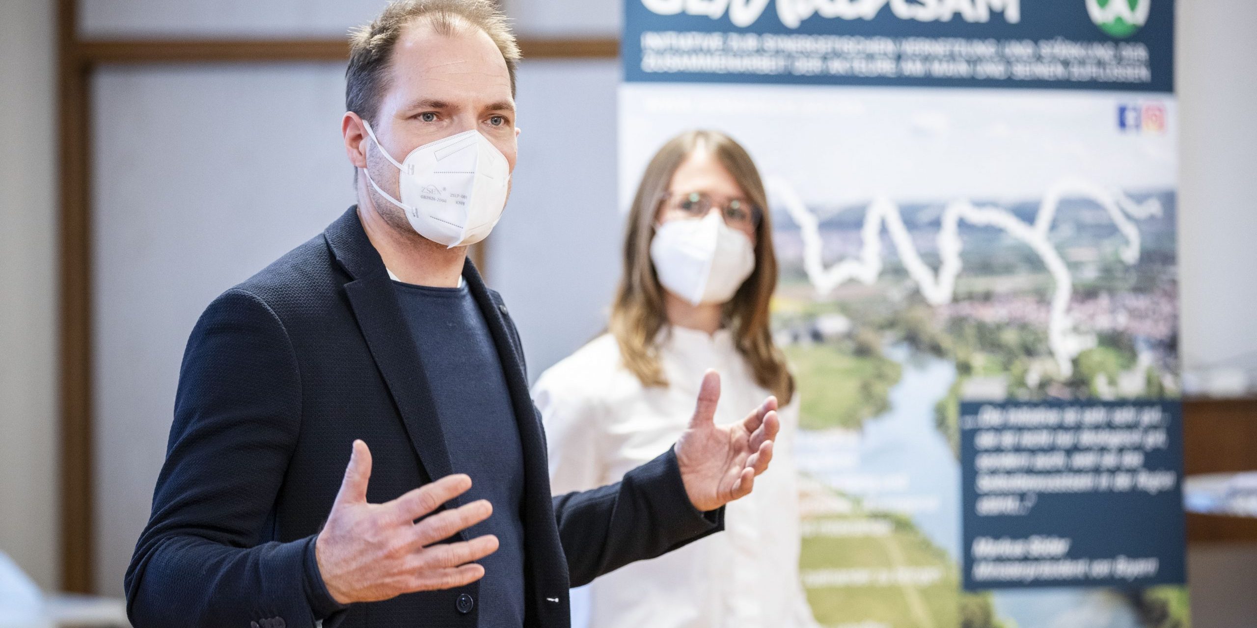 Projektmanager Marc Heinz und Mitarbeiterin Simone Kolb beim Pressauftakt geMAINsam am 3.2.21 in Knetzgau. Foto: Rene Rupprecht