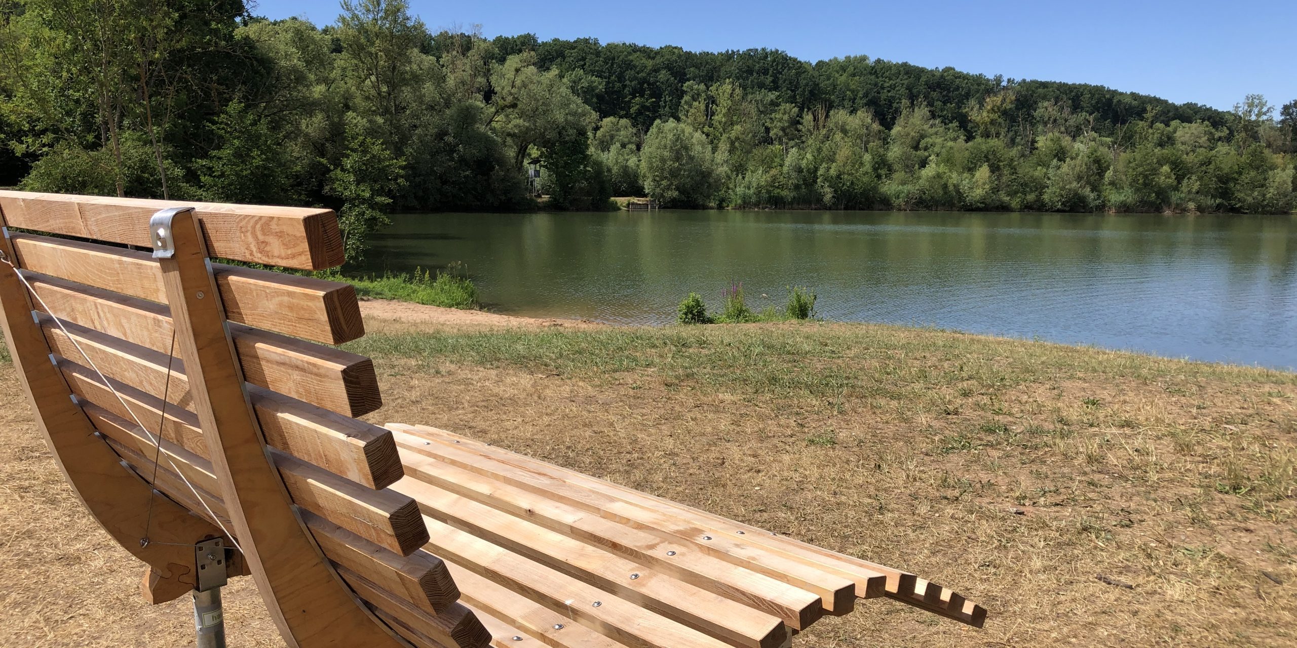 Ruhebank am Baunacher See. Foto: Stadt Baunach