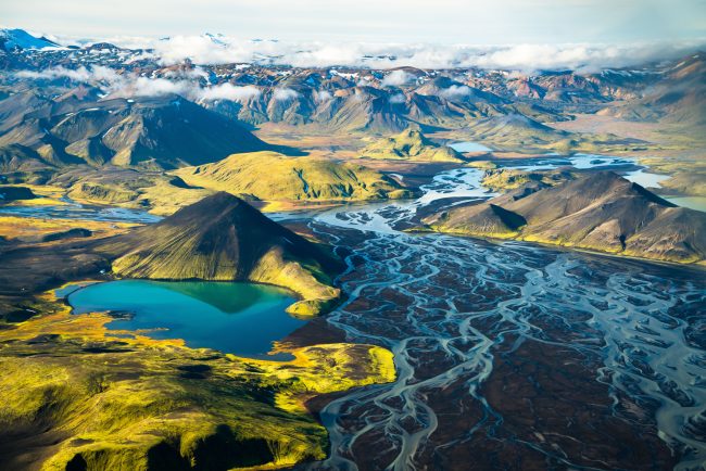 Titelmotiv des Films River (2021) von Jennifer Peedom Titelmotiv des Films Titelmotiv des Films River (2021) von Jennifer Peedom. River. Photo: Chris Burkard, „At Glacier’s End“ Island