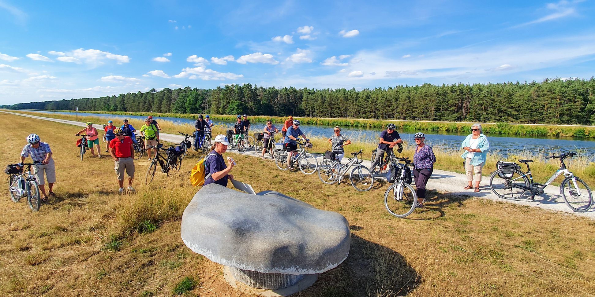 Radeln und dabei Kunst entdecken lässt sich besonders gut entlang des RegnitzRadwegs. Quelle: Markus Hammrich. Radeln und dabei Kunst entdecken lässt sich besonders gut entlang des RegnitzRadwegs. Quelle: Markus Hammrich.