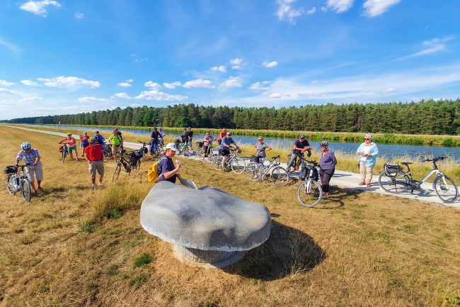 Radeln und dabei Kunst entdecken lässt sich besonders gut entlang des RegnitzRadwegs. Quelle: Markus Hammrich. Radeln und dabei Kunst entdecken lässt sich besonders gut entlang des RegnitzRadwegs. Quelle: Markus Hammrich.