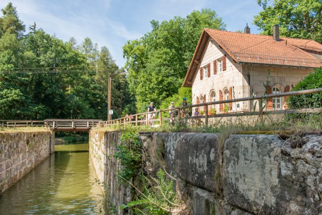Idylle am historischen Ludwigskanal südlich von Nürnberg. Foto: M. Hammrich/Flussparadies Franken
