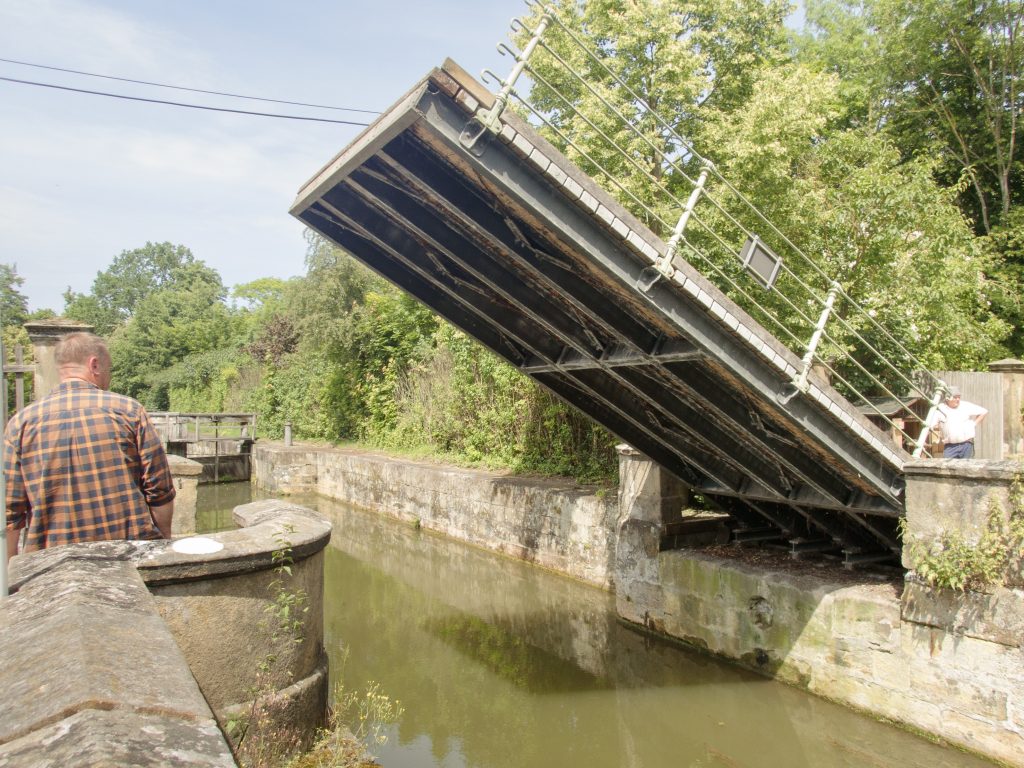 Geöffnete Zugbrücke an der Schleuse 100 in Bamberg. Foto: A. Schmitt